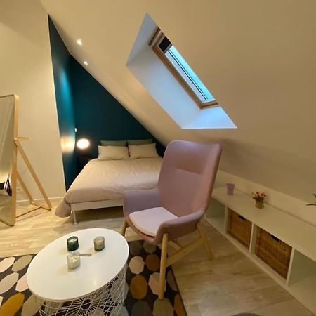 Ferienwohnung Cocon Au Calme En Hyper Centre Château-Renault Exterior foto