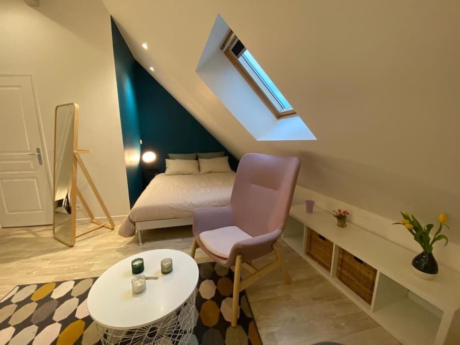 Ferienwohnung Cocon Au Calme En Hyper Centre Château-Renault Exterior foto